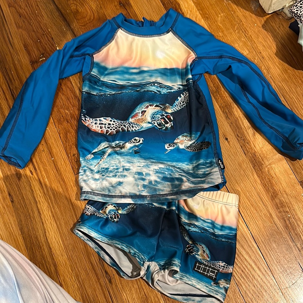Molo boys turtle bathing suit, size 2-3